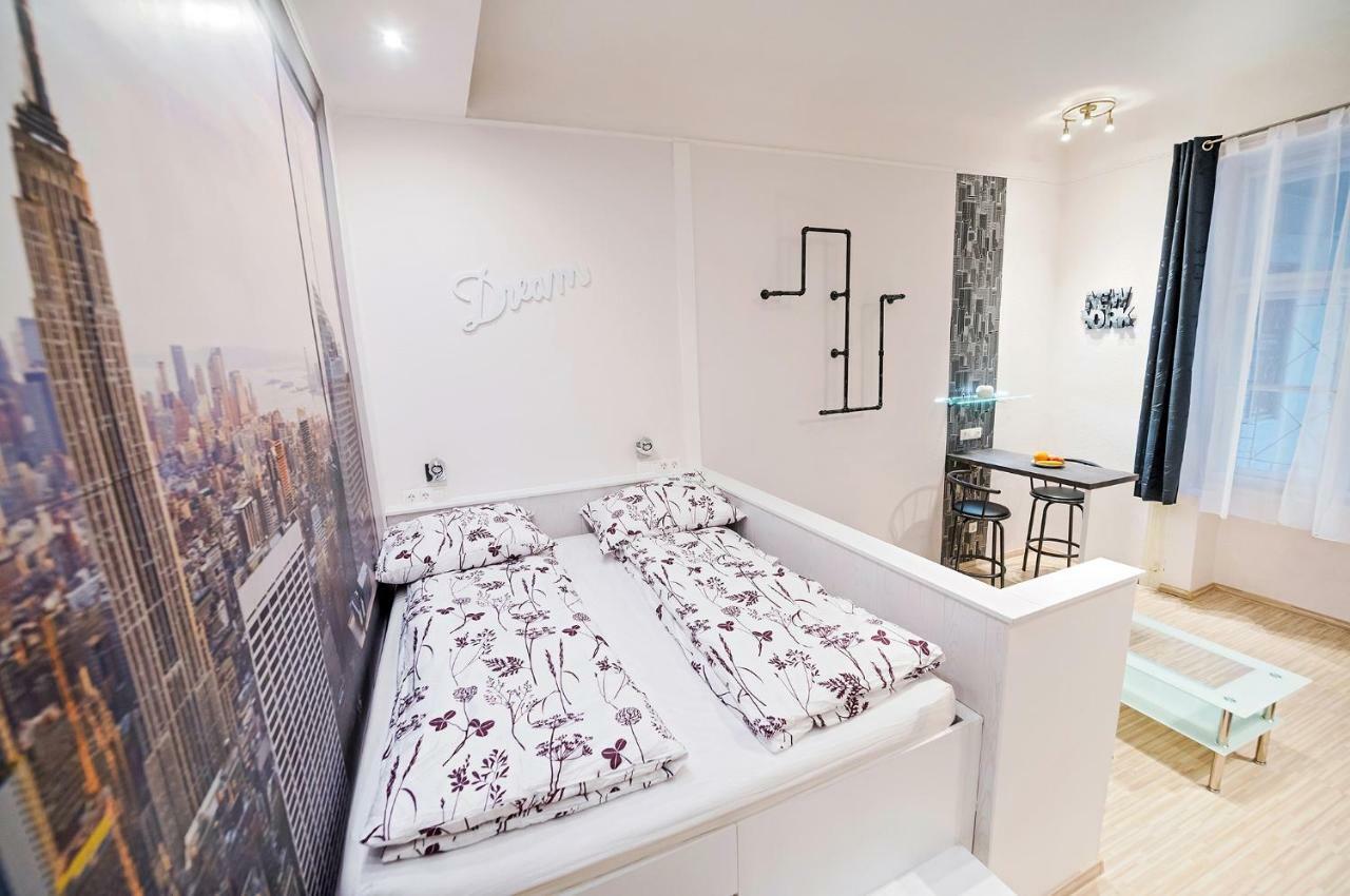 Free Parking, Quiet Design Flat In The Centre Apartment Budapest Bagian luar foto